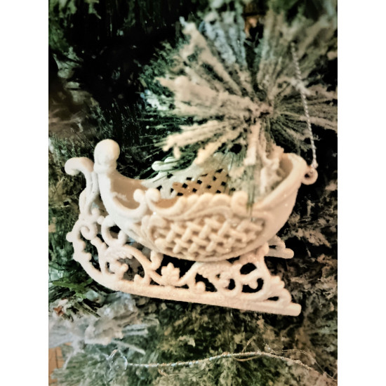 Brad artificial Green cu decoratiuni si instalatie