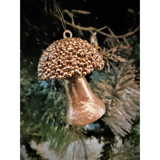 Brad artificial Green cu decoratiuni si instalatie