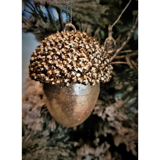 Brad artificial Green cu decoratiuni si instalatie