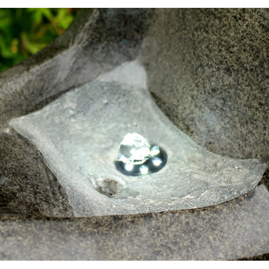 Fantana arteziana decorativa "With a fixed look"